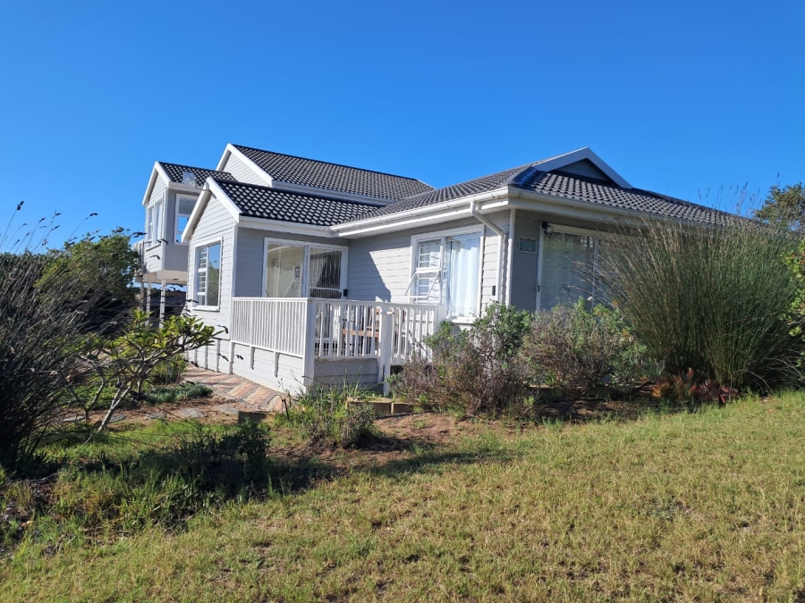 4 Bedroom Property for Sale in Bergsig Western Cape